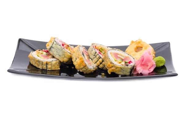 Tradiční japonské sushi čerstvé rohlíky na bílé — Stock fotografie