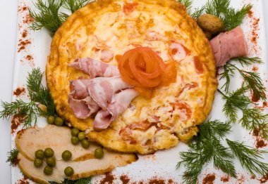 jambon ve sebze salatası