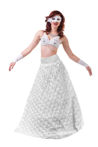 Bailarina de carnaval vestida con una máscara bailando, aislada en blanco — Foto de Stock