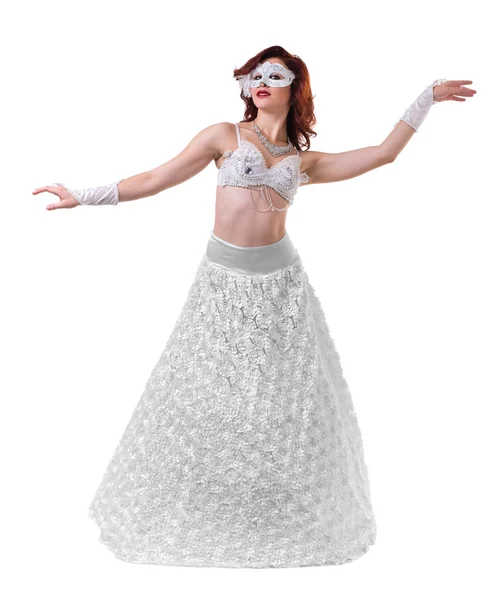 Bailarina de carnaval vestida con una máscara bailando, aislada en blanco — Foto de Stock