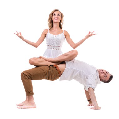 İzole, beyaz arka plan üzerinde sürpriz genç Çift