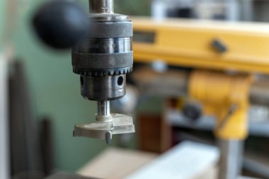 Matkap atışında matkap ucu, seçici odaklanma.