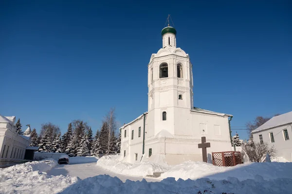 Белая Каменная Колокольня Иоанно Предтеченского Епархиального Монастыря Казань Республика Татарстан — стоковое фото