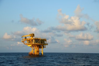 Üretim petrol ve gaz, petrol ve gaz endüstrisi ve sert iş için offshore inşaat platform, üretim platformu ve işlemi manuel ve otomatik işlev tarafından işlem.