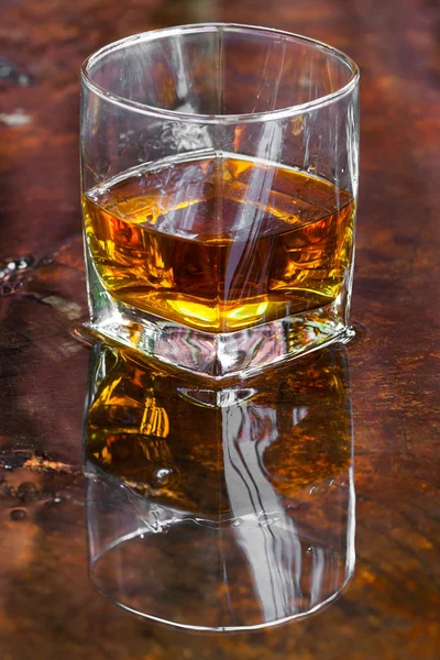 Golden Brown Whisky on the rocks in a glass — Stock Photo, Image