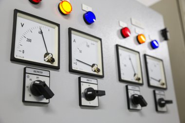 Elektrikli bir metre kadar yakın, elektrik yarar metre bir apartman kompleksi için ya da offshore petrol ve gaz tesisleri