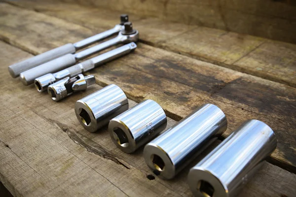 El aletleri üzerinde ahşap arka plan belirleme.