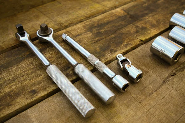 El aletleri üzerinde ahşap arka plan belirleme.