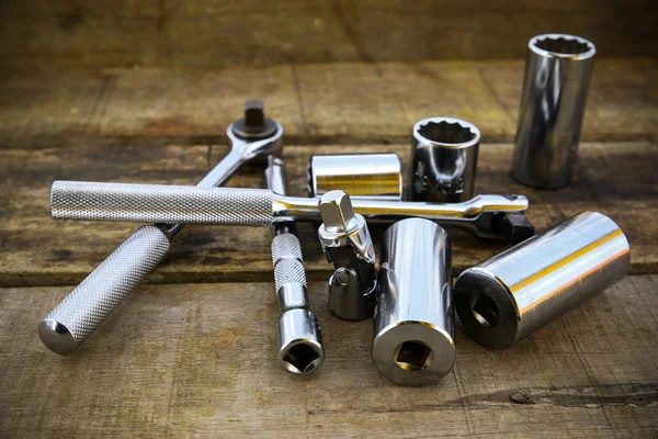 El aletleri üzerinde ahşap arka plan belirleme.