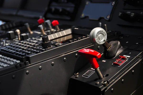 The pilots control panel inside a passenger airplane, Control panel of airplane. — Stock Photo, Image