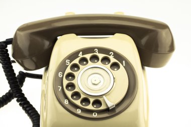 Beyaz arka plan üzerinde eski telefon ile yeni akıllı telefon Vintage resim stili. Yeni iletişim teknolojisi.