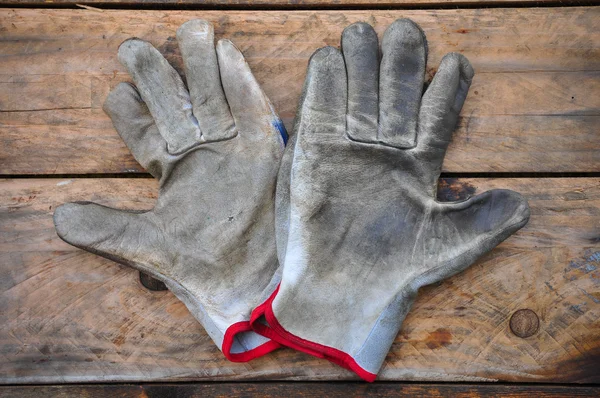 Imágenes de Guantes de trabajo sucios viejos libres de derechos |  Depositphotos