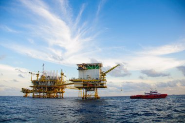 Körfez veya deniz, Offshore petrol ve sondaj platformu inşaat, enerji iş petrol ve doğal gaz platformu.