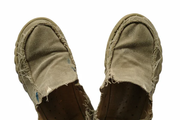 Oude schoenen op een witte achtergrond, oude footware achtergrond. — Stockfoto