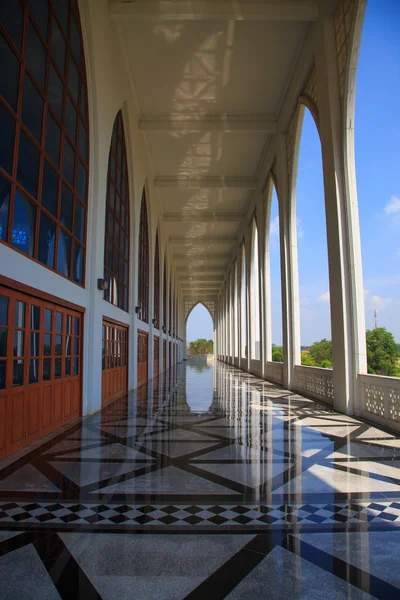 Mosque in southern of Thailand, Central mosque for prayed and most of muslim like to prayed god at mosque, Beautiful mosque in good weather day. — Stock Photo, Image