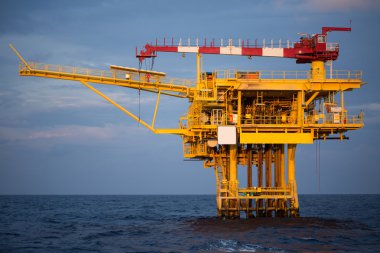 Üretim petrol ve gaz, petrol ve gaz endüstrisi ve sert iş için offshore inşaat platform, üretim platformu ve işlemi manuel ve otomatik işlev tarafından işlem.