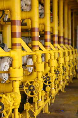 Vanalar manuel sürecinde. Üretim süreci manuel valf sistemi, kirli veya eski manuel valf denetlemek için kullanılan