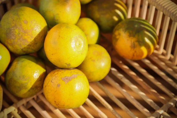 Baya fresca o fondo de uva y naranja, concepto de fruta saludable, fruta popular o fruta del mercado . — Foto de Stock