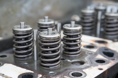 bir araç motoru, motor egzoz Vana ve alımı model Vana, Bahar Vana motoru ve oto yedek parça, işten zarar makine parçaları.