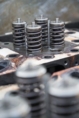 bir araç motoru, motor egzoz Vana ve alımı model Vana, Bahar Vana motoru ve oto yedek parça, işten zarar makine parçaları.