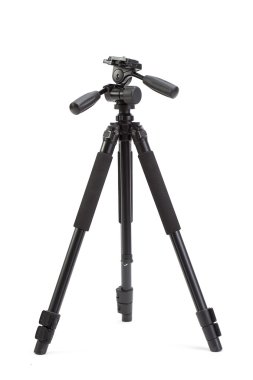 Kamerayı beyaz bir arka plan için tripod