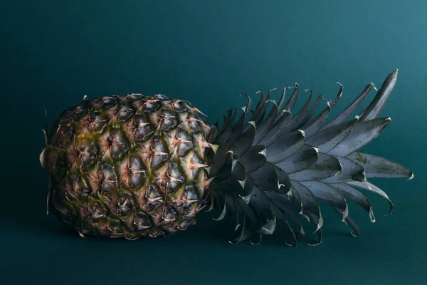 One Whole Pineapple Green Background — Stock Photo, Image