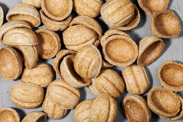 Biscuits Maison Noix Avec Lait Condensé Sur Une Table Bois — Photo