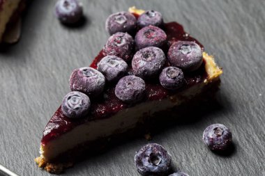 Vejetaryen Tofu Böğürtlenli Turta. Vejetaryen pişirme kavramı.