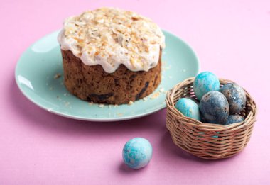 Lezzetli ev yapımı paskalya pastası, yumurta, üst manzara.