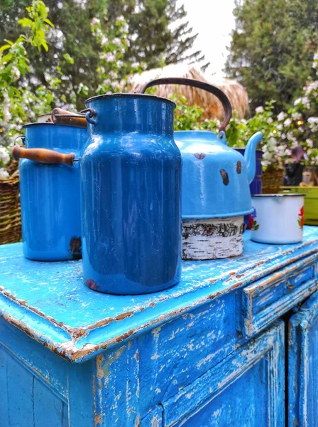 Oud Houten Meubilair Tuin Blauwe Verf Vlokken Scheuren Heldere Vintage — Stockfoto