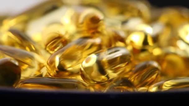 Tablets with fish oil — Stock Video