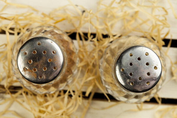 Солевые и перцовые шейкеры