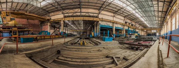 Kiev, Ukraina - 27 januari 2016: Gamla fabrik för tillverkning av — Stockfoto