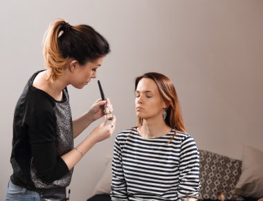 Makyaj temel uygulama süreci