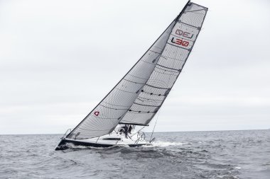 Kiev, Ukrayna - 26 Nisan 2016: Traning yat Oceantech L30 en yeni modeli