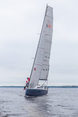 Kiev, Ukrayna - 26 Nisan 2016: Traning yat Oceantech L30 en yeni modeli