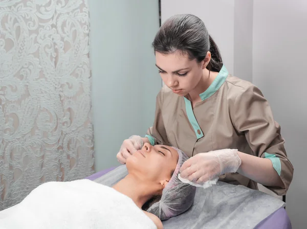 Spa, terapi, için genç, kadın, alma, yüz bakımı, maske, güzellik, salon