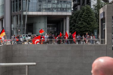 Berlin, Almanya - 28 Mayıs 2016: Türk grupları protesto oy Ermeni Soykırımı.