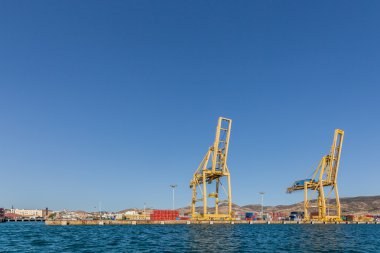 Liman Vinçleri ve kapları ile