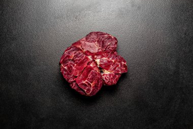 Taze mermer eti biftek