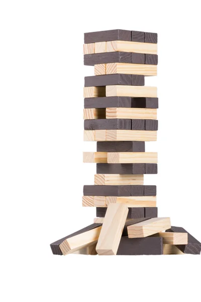 Jenga, Holzklötze stapeln Spiel auf weiß — Stockfoto