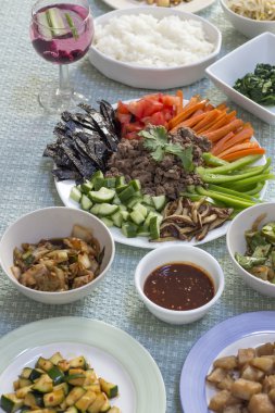Kore Bibimbap akşam yemeği