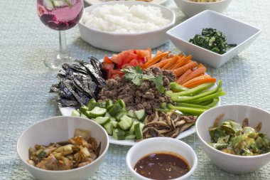 Kore Bibimbap akşam yemeği