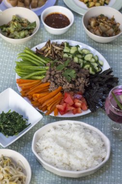 Kore Bibimbap akşam yemeği