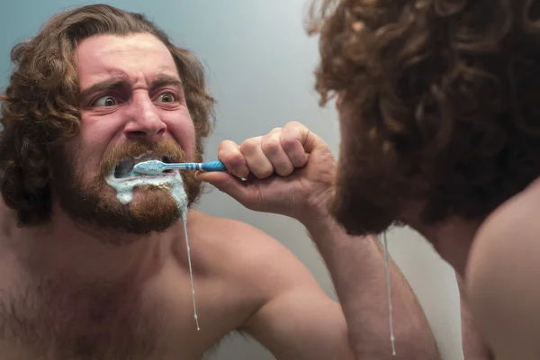 Bearded Man Brushing Teeth — Stock Photo, Image