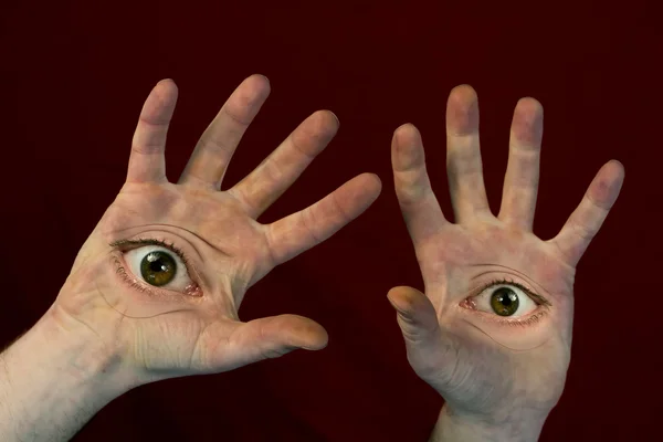 Ojos en las manos monstruo — Foto de Stock
