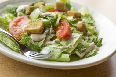 taze Sezar salatası