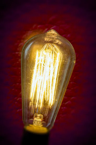 Edison villanykörte közelről — Stock Fotó