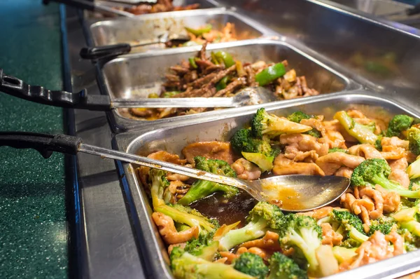 Chicken and Broccoli Buffet — Stock Photo, Image