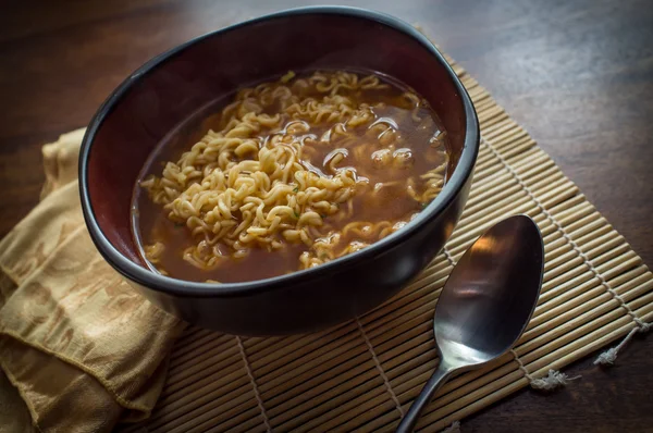 Kore baharatlı Ramen